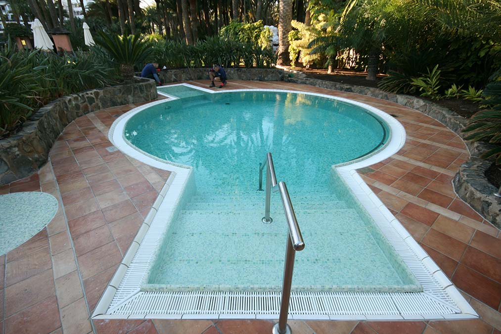 Vista superior de la piscina