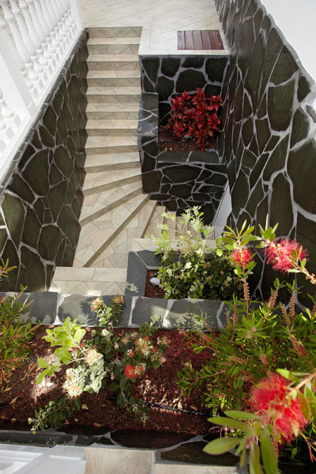 Vista superior escaleras piedras